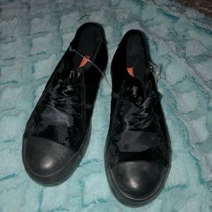 Rocket Dog Girl Show Size 4 Black Velvet